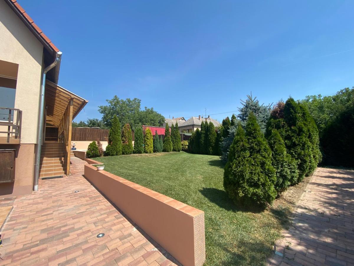 Garden Spa Resort Budapest Exterior photo