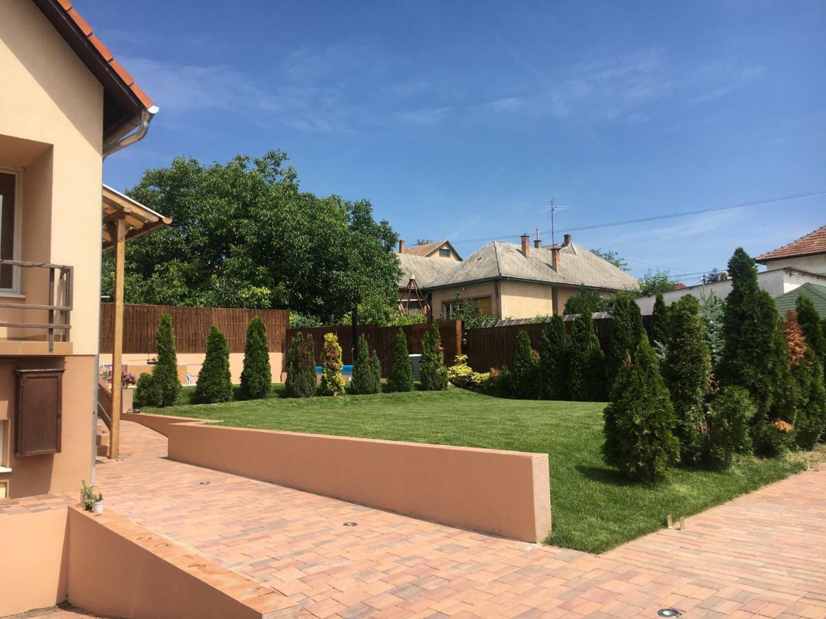 Garden Spa Resort Budapest Exterior photo